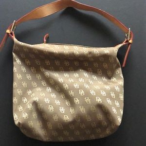 Dooney & Bourke💯Authentic
